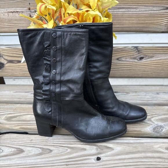 Clarks Artisan Women Black Leather Mid Calf Ruffles Button Detail Boots Size 9.5 - Picture 7 of 11